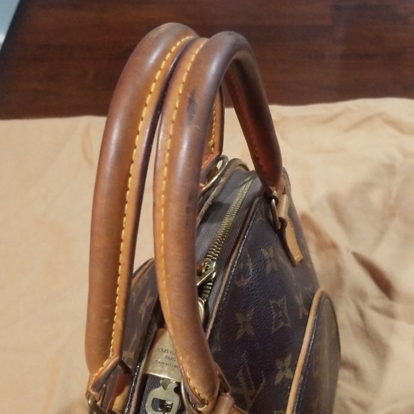 Authentic Louis Vuitton Ellipse - Picture 3 of 8